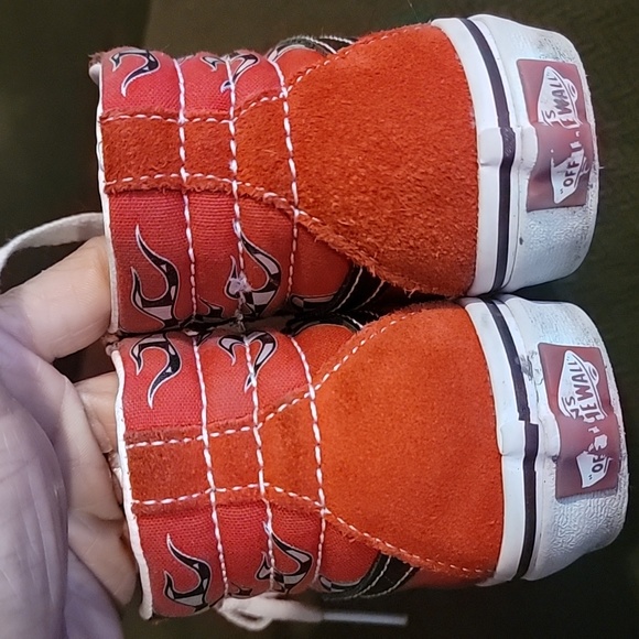 Vans - Picture 5 of 10